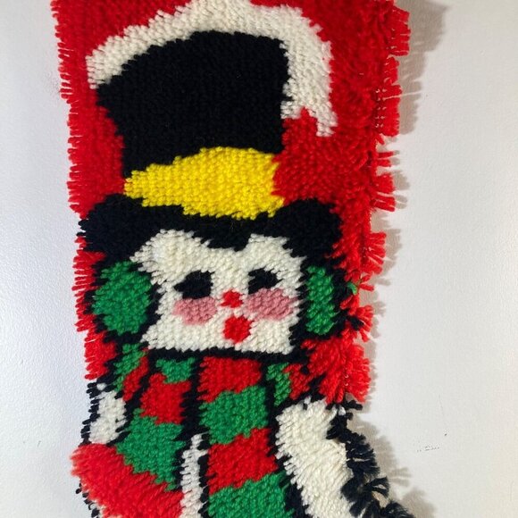 Vintage Latch Hook Snowman Stocking Wall Hanging 12 x 26" Red White Green - Picture 2 of 5